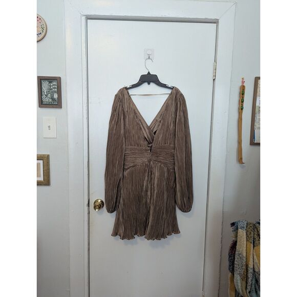 Jewel x Badgley Mischka Pleated Double V Mini Dress with Balloon Sleeve Brown - Picture 5 of 7